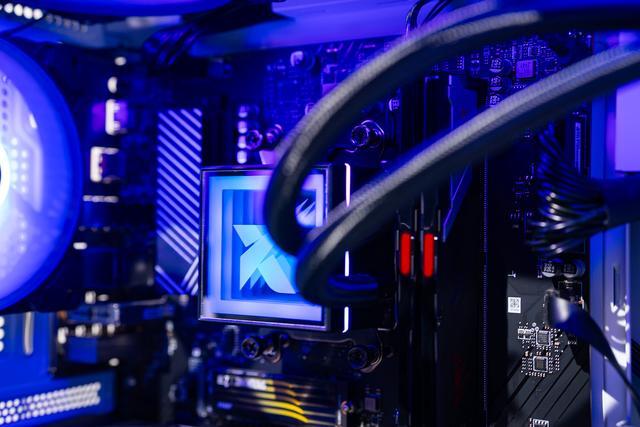 Xidax X-6 Series AMD Ryzen 5 7600 3.8GHz (up To 5.1GHz) NVIDIA GeForce RTX 5070 12GB 2TB NVMe M.2 SSD 32GB (2x16GB) RAM Window 11 Home XEN White Gaming Desktop - Assembled & Serviced In Utah