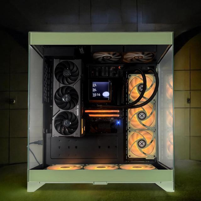 XPC CTE E550 Biohazard Extreme Gaming Desktop AMD Ryzen 7 9700X 3.8GHz (5.5GHz Turbo Boost) RTX 5070 12GB 2TB NVMe SSD 32GB DDR5 RAM 750W Gold PSU Win 11