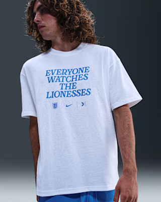 Nike Everyone Watches Women's Sports™