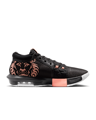 Nike LeBron Witness VIII Basketball Shoes