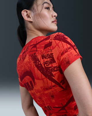 Nike Nike Sportswear Women's Slim T-Shirt