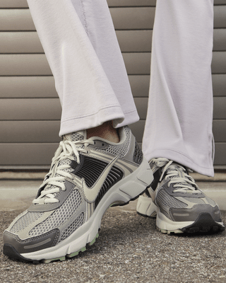 Nike Nike Zoom Vomero 5 Women's Shoes