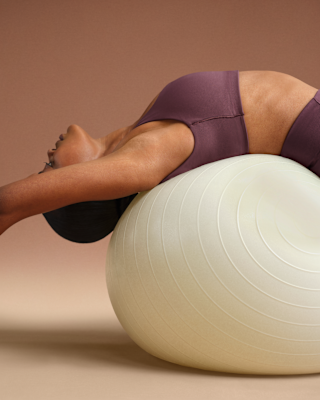 Nike NikeSKIMS Matte Women's Scoop-Neck Bra