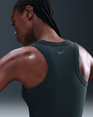 Nike Nike One Fitted Women's Dri-FIT Cropped Tank Top