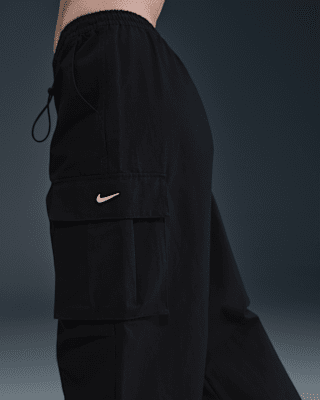 Nike Nike Sportswear Women's Mid-Rise Oversized Woven Cargo Pants
