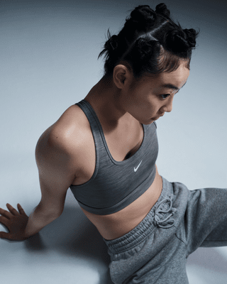 Nike Nike Swoosh Light Support Women's Non-Padded Sports Bra