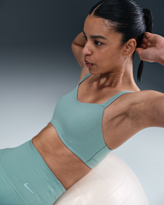 Nike Nike Zenvy Strappy Women's Light-Support Padded Sports Bra