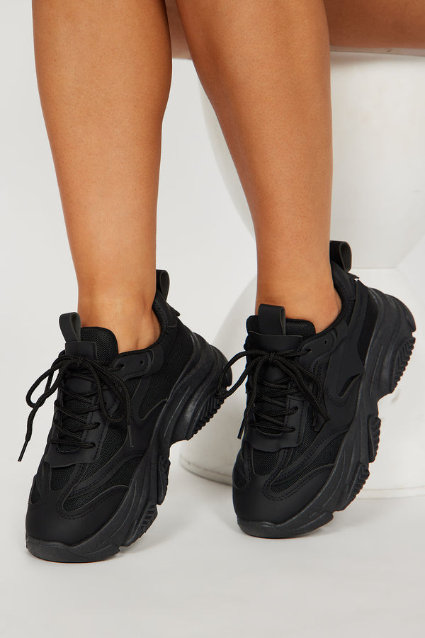 Fashion Nova Feelin' My Vibe Sneakers - Black