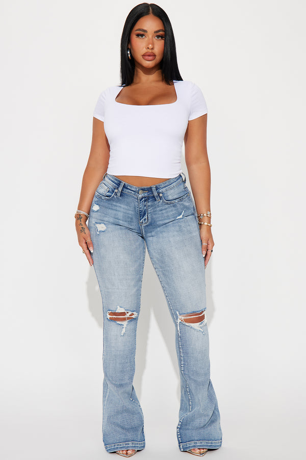 Fashion Nova Key Figure Ripped Stretch Flare Jeans - Medium Wash