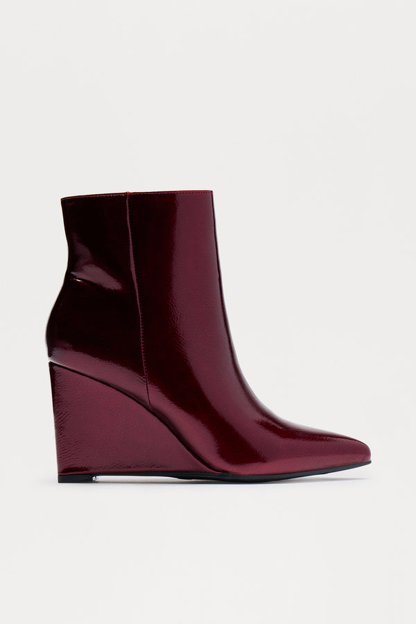 Fashion Nova Ricki Faux Patent Wedge Booties - Burgundy
