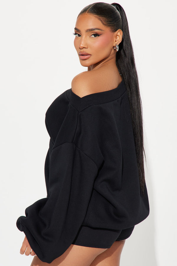 Fashion Nova Vera Off Shoulder Oversized Sweatshirt - Black