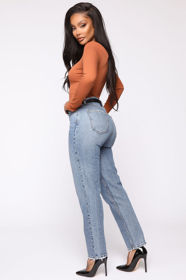 Fashion Nova Very Special High Rise Mom Jeans - Medium Wash