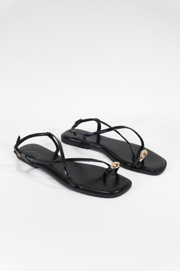 Forever21 Crisscross Toe-Ring Sandals BLACK