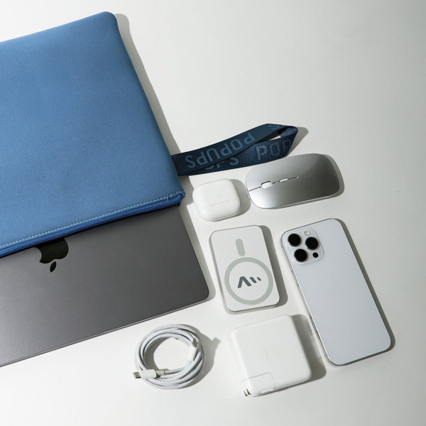 Forever21 LAPTOP SLEEVE STORMY BLUE