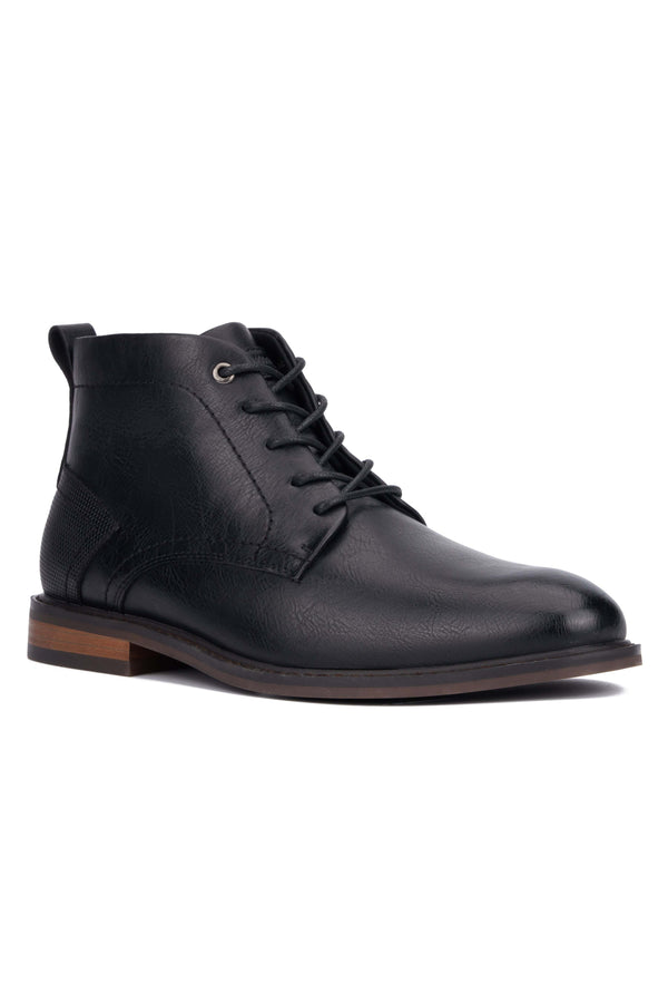 Forever21 Men's Milo Chukka Boots Black