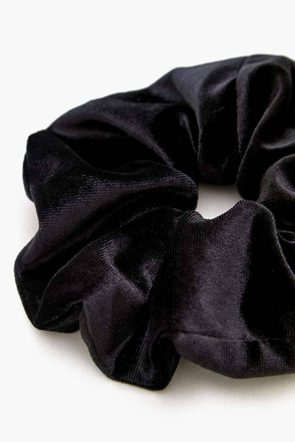 Forever21 Ruched Velvet Hair Scrunchie BLACK