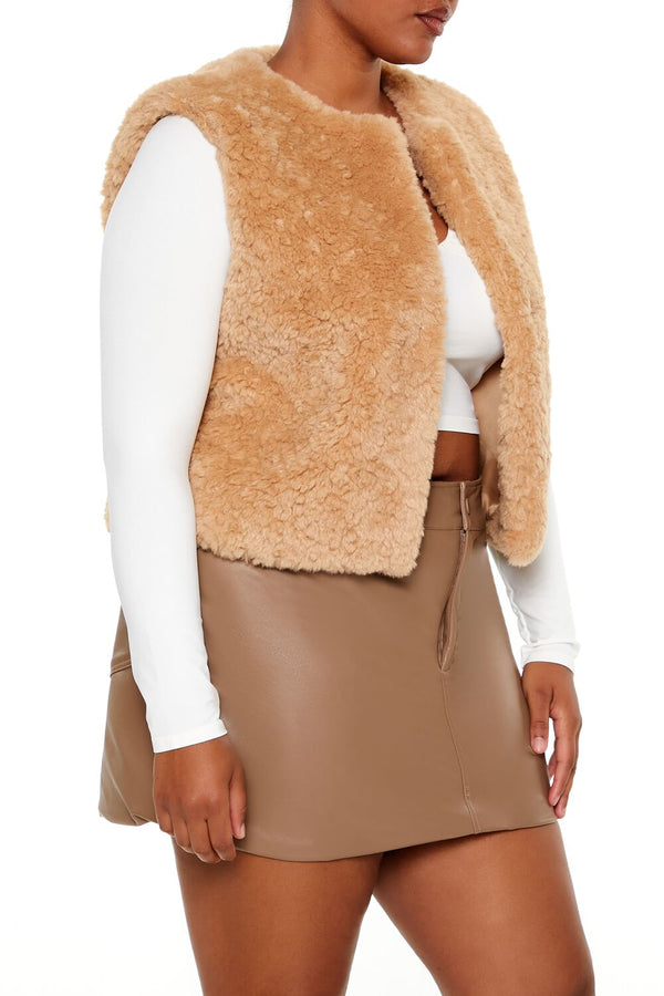 Forever21 Plus Size Faux Shearling Cropped Vest DESERT SAND