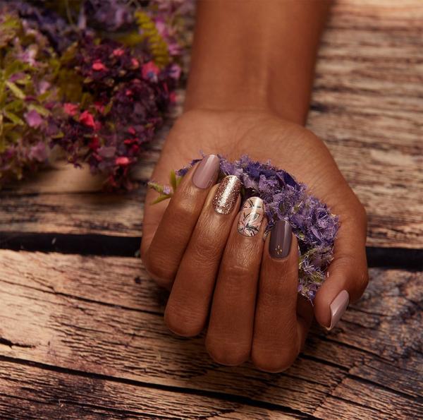 Ulta Dashing Diva  Alpine Retreat Gloss Ultra Shine Gel Palette