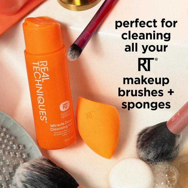 Ulta Real Techniques  Miracle Deep Brush + Sponge Cleansing Gel