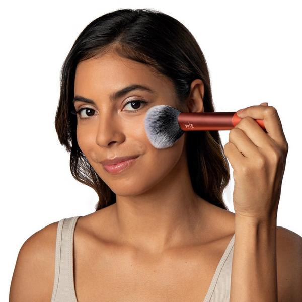 Ulta Real Techniques  Ultra Plush Powder Face & Cheek Makeup Brush