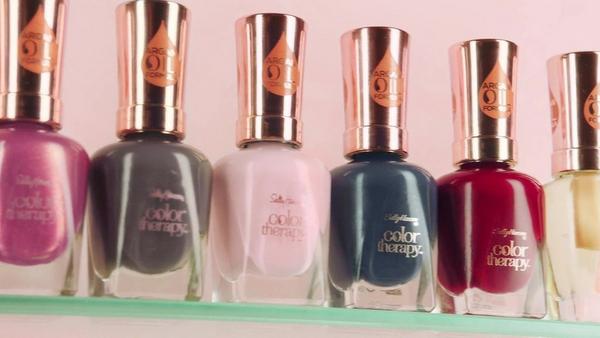 Ulta Sally Hansen  Color Therapy Beautifiers High Gloss Top Coat