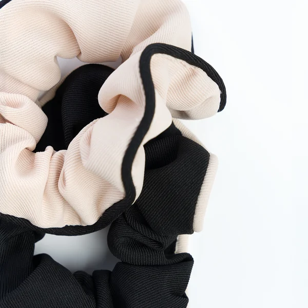 Brushworks Contrast Scrunchies - Black & White - 2 Pack