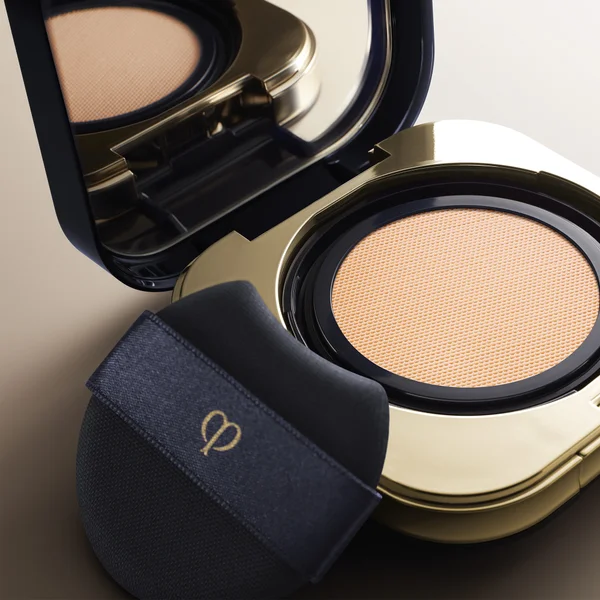 Clé De Peau Beauté Radiant Cushion Foundation Natural 28ml (Various Shades)
