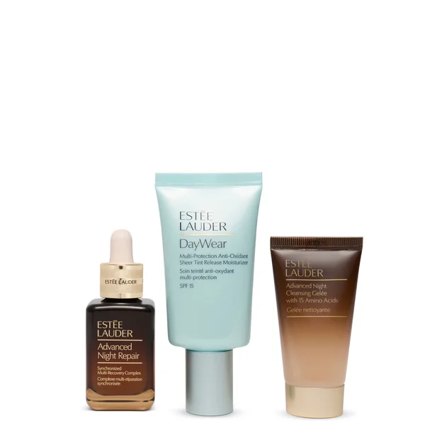 EXCLUSIVE Estée Lauder X Look Fantastic 3-Step Radiance Skincare Routine Set