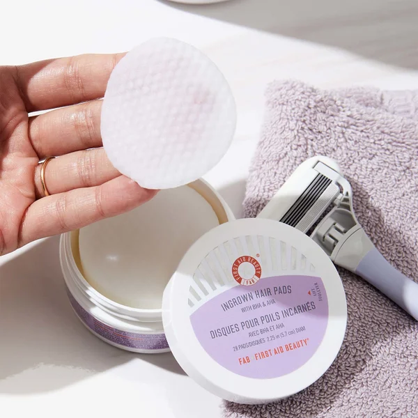 First Aid Beauty Bye Bye Bumps – Best Of Body Kit