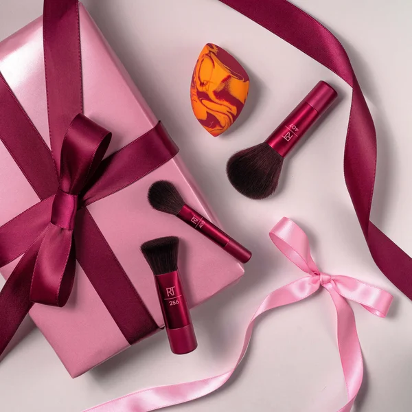 Real Techniques Blend And Jet Set (Worth £12)