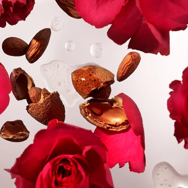 RITUALS The Ritual Of Ayurveda Sweet Almond & Indian Rose Shower Oil 200ml