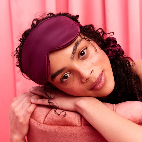 Slip Pure Silk Contour Sleep Mask - Crimson