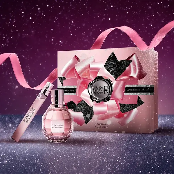 Viktor & Rolf Flowerbomb Eau De Parfum 50ml Gift Set (Worth £115)