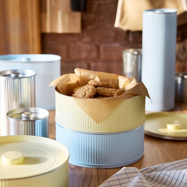 IKEA BETTHAJ Tin With Lid For Cookies/pale Yellow Pale Blue 2.6 Qt