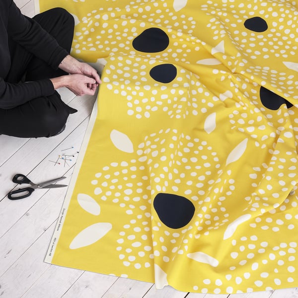 IKEA BUSKOPUNTIA Pre-cut Fabric Yellow Black/white/dot Pattern 59x118 "