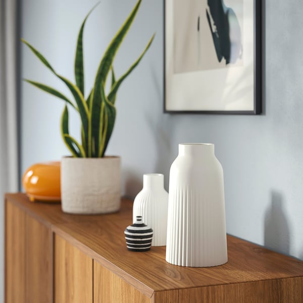 IKEA KAPKASTANJ Vase Off-white 9 "