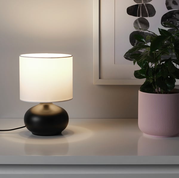 IKEA TVÄRFOT Table Lamp Black/white