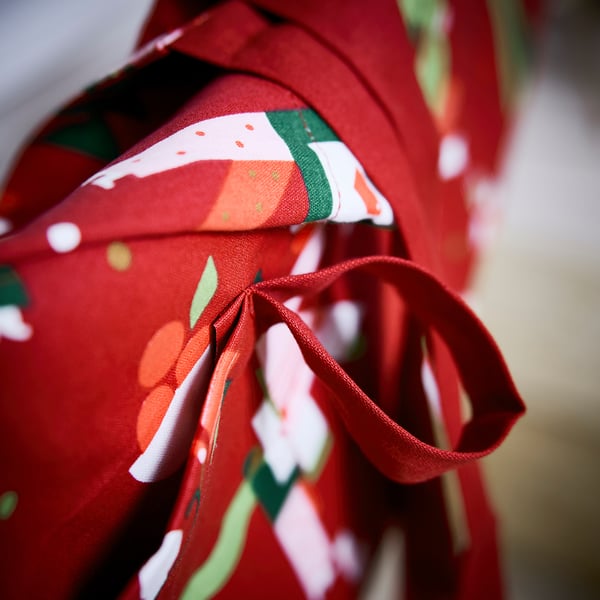 IKEA VINTERFINT Apron Christmas Pattern Red 33x35 "