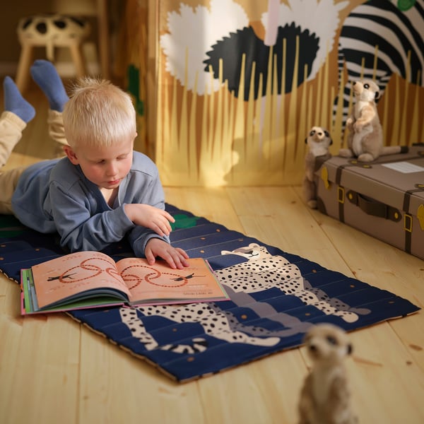 IKEA SANDLÖPARE Quilted Mat Dark Blue/cheetah Savannah 23 5/8x55 1/8 "