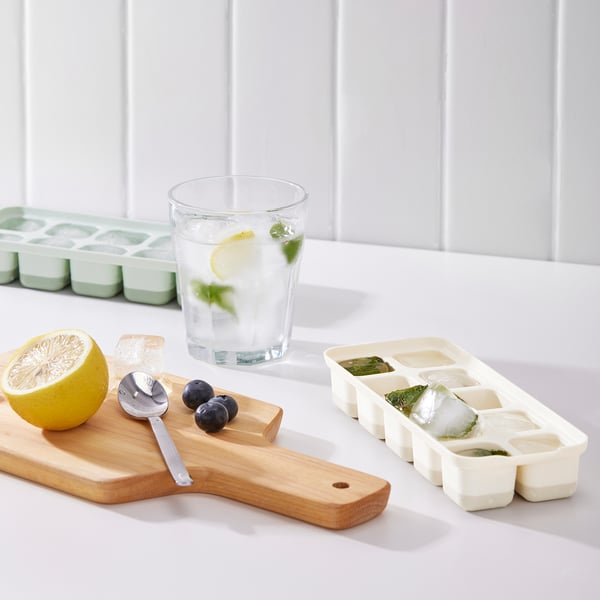 IKEA SPJUTROCKA Ice Cube Tray With Lid Mixed Colors