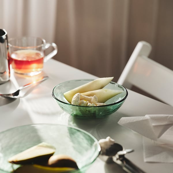 IKEA STRANDKRABBA Deep Plate/bowl Glass/green 7 ½ "