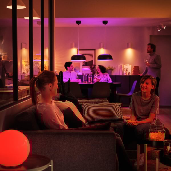 IKEA TRÅDFRI LED Bulb E12 800 Lm Wireless Dimmable Color And White Spectrum/globe Opal