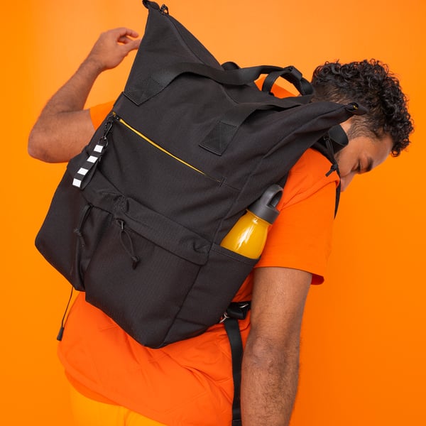 IKEA VÄRLDENS Backpack Black 12 ¼x6x19 ¼ "/7 Gallon