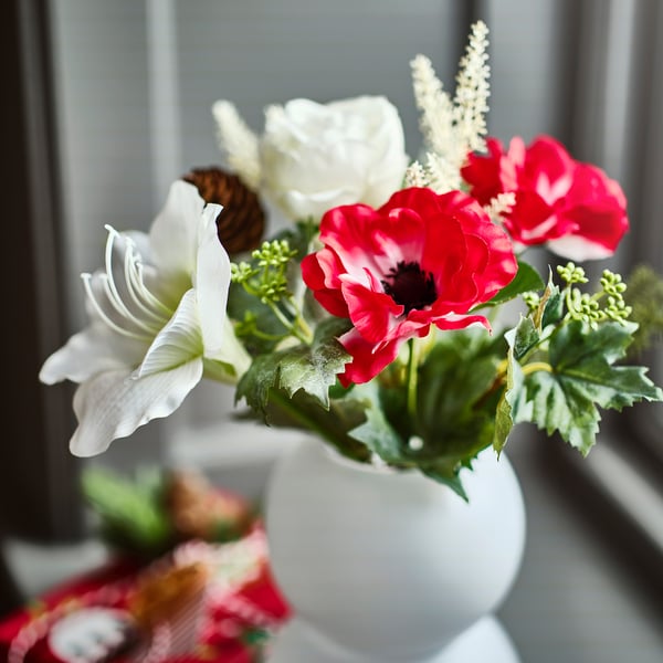 IKEA VINTERFINT Artificial Bouquet Indoor/outdoor Red/white 15 "