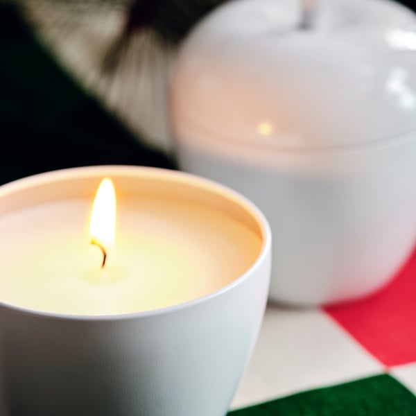 IKEA VINTERFINT Scented Candle In Metal Cup Apple-shaped/Vanilla White 24 Hr
