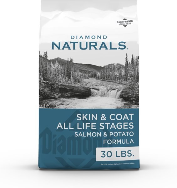 Chewy Diamond Naturals Skin & Coat Formula All Life Stages Dry Dog Food 30-lb Bag