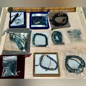 10 pcs Amazon return jewelry NIP men’s bracelets body jewelry retail resale C