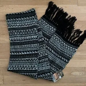 100% Baby Alpaca Scarf From PERU Black And White Patterned Scarf With Fringe