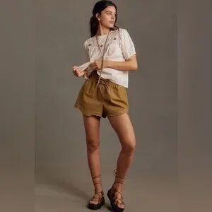 13. NEW ANTHROPOLOGIE Scallop-Hem Shorts In Moss MED