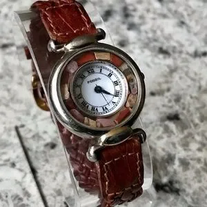 1992 RARE FOSSIL PINK/RED STONE ES-8585